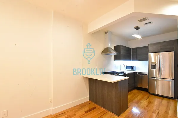 Rented by null | media 1