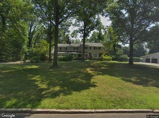 103 Hampshire Hill Rd, Saddle River, NJ 07458