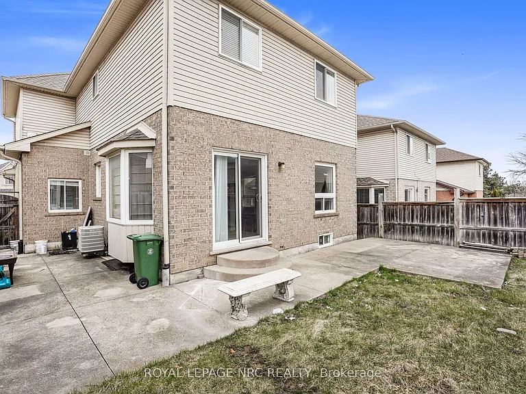 11 Meadow Wood Cres #BASEMENT — Photo 22