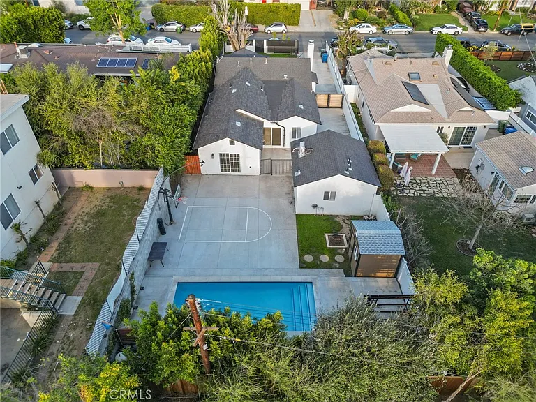 5937 Ranchito Ave — Photo 4
