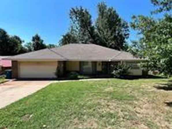 1400 Devonshire Ct, Edmond, OK 73034