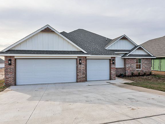 4th image of 2906 Summit Hollow Dr