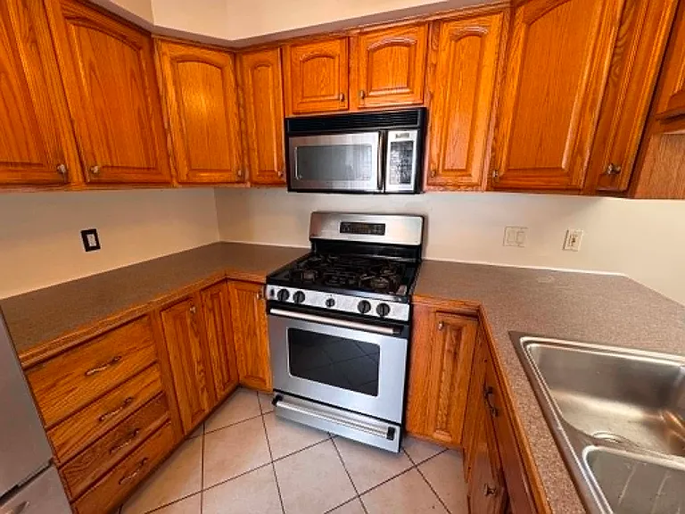 32345 Hawthorne Dr — Photo 20