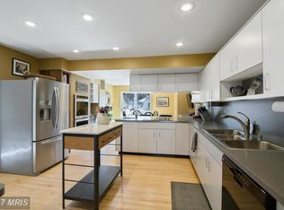 5 Grovepoint Ct, Rockville, MD 20854