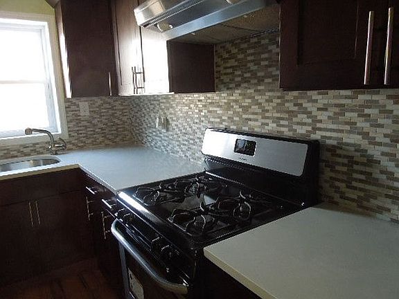 5th image of 10205 184th St