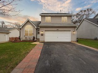 933 Cookane Ave, Elgin, IL 60120