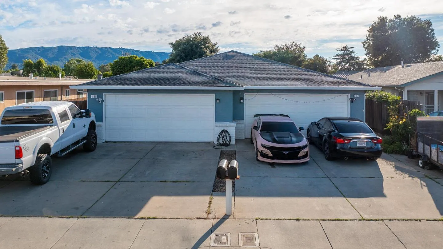 8151 Forest St photo 1