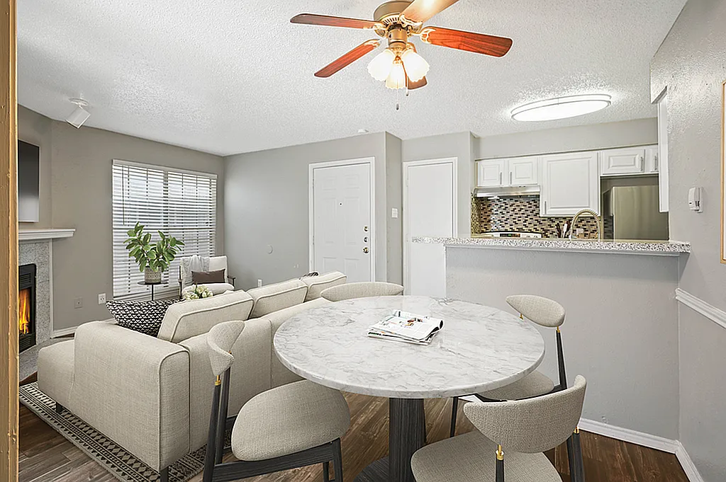 Westmoor Apartment Homes — Photo 2
