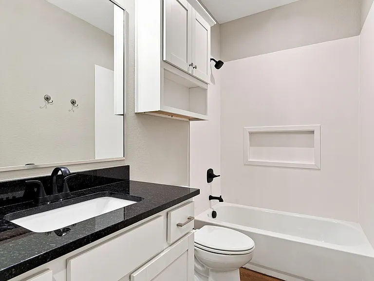2416 Sloan Cir #B — Photo 12