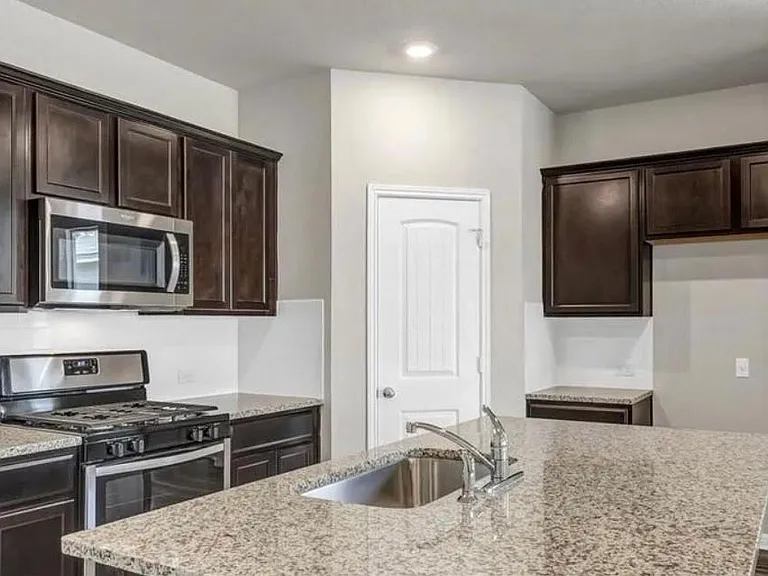 400 Barton Creek Ln — Photo 14