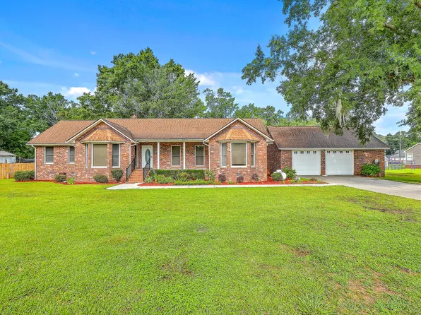 1023 Striper Ave, Moncks Corner, SC 29461