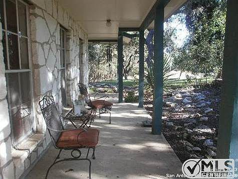 4th image of 626 Deer Country