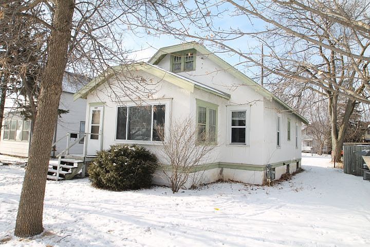 1st image of 749 17th Ave S
