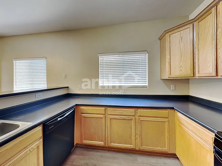 6653 S Stratosphere Ln — Photo 3
