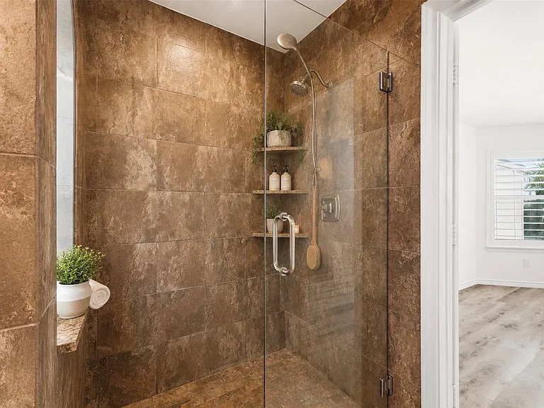 5362 Kyla Cir — Photo 35