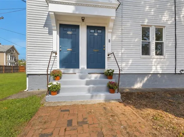277 Sayles Ave, Pawtucket, RI 02860