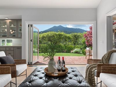 8 Live Oak Way, Kentfield, CA, 94904