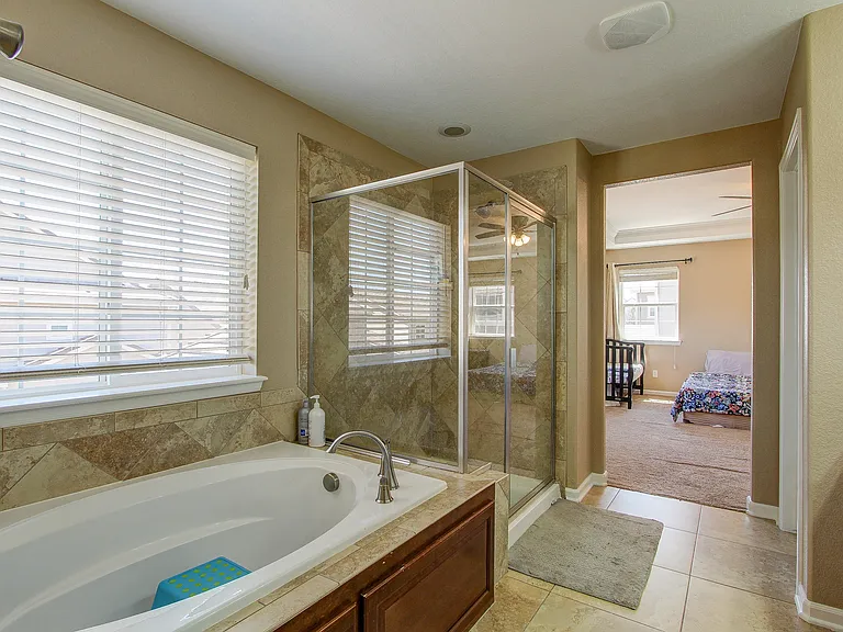10698 Worthington Cir — Photo 21