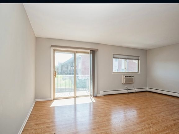 4th image of 659 E Fullerton Ave #9-201