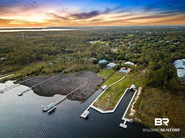 649 W Fort Morgan Rd, Gulf Shores, AL 36542