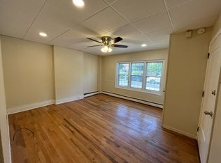 221 Gay St FLOOR 1, Phoenixville, PA 19460