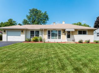 2705 Cardinal Dr, Rolling Meadows, IL 60008