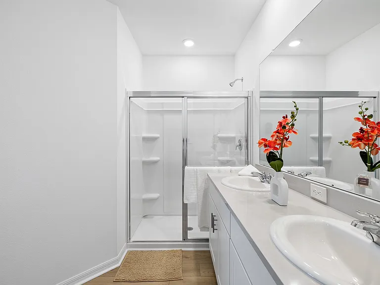 13816 Shellmore Ave — Photo 14
