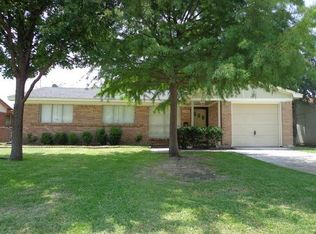 730 Sara Dr, Mesquite, TX 75149