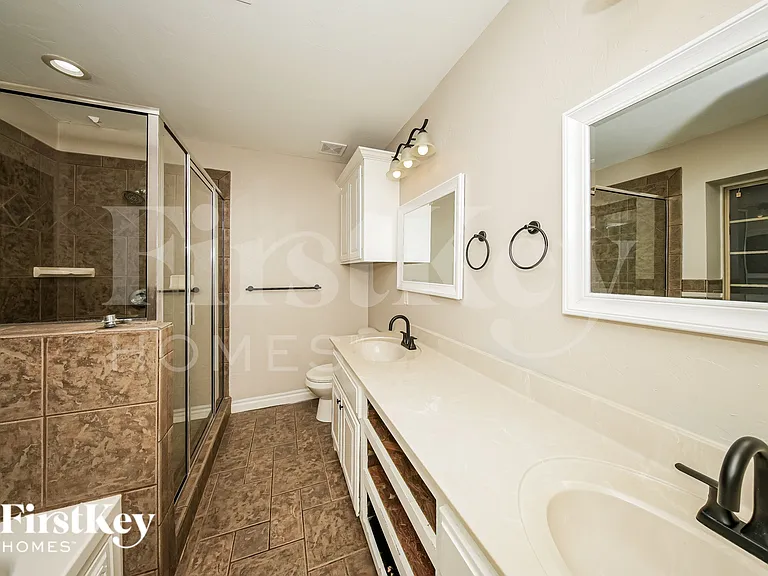 17205 Vitoria Dr — Photo 7