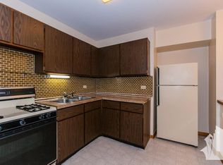 877 W Lill Ave #A1, Chicago, IL 60614