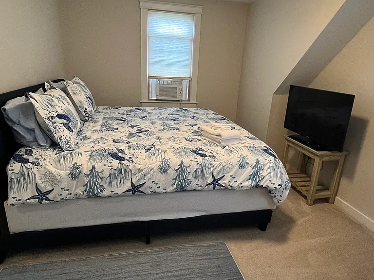 118 Knott Ave — Photo 10