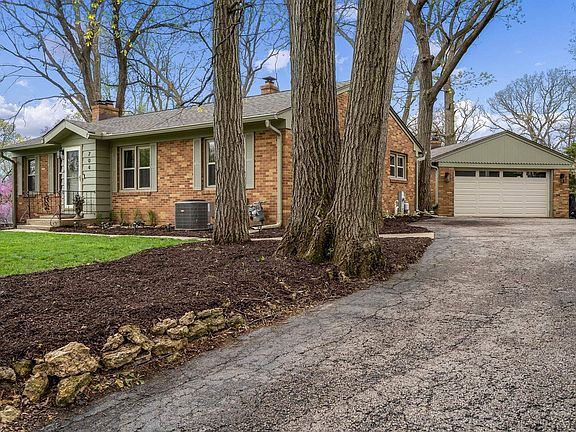 2nd image of 704 Coolidge Pl
