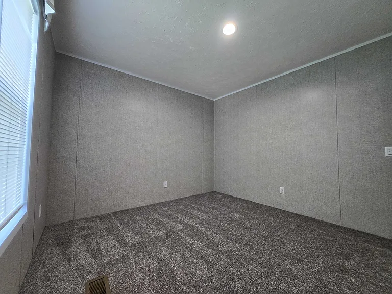 29800 Guilford Cir #423 — Photo 39