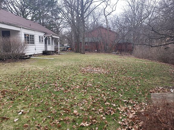 3rd image of 408 N River Glen Ave