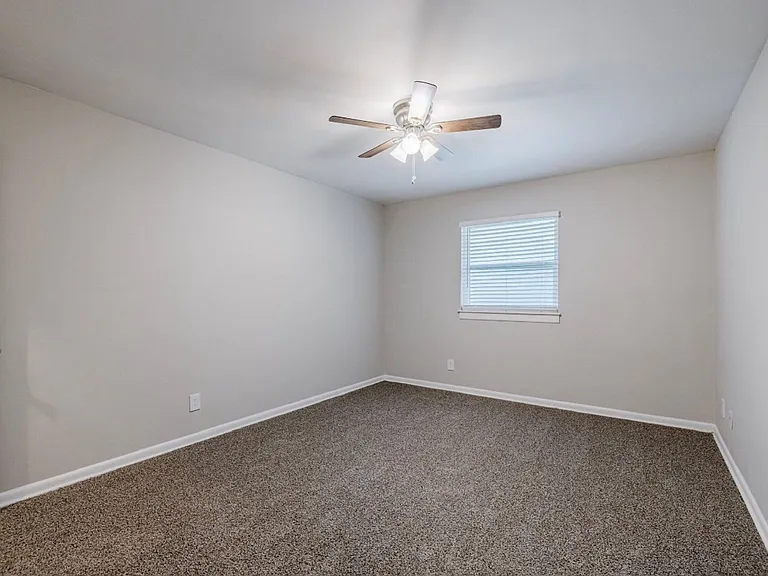 Modern Living in the Heart of Northlake — Photo 98