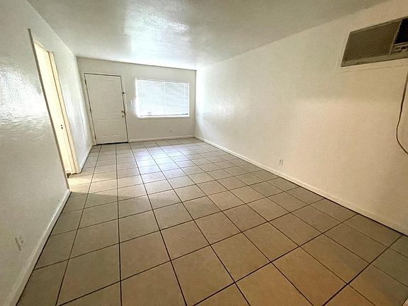 4th image of 3929 Alder St
