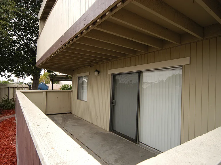 Garden Court — Photo 12