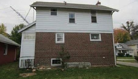 2nd image of 554 Garfield Pl