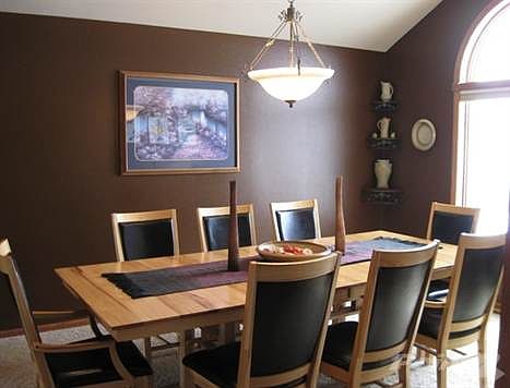 FormalDiningRoomView1