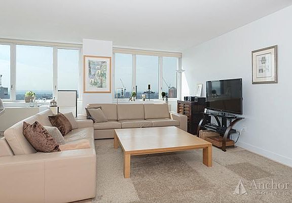 3rd image of 322 W 57th St APT 49U