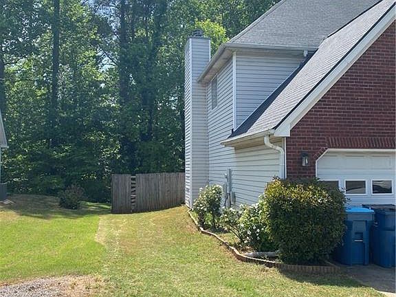 2nd image of 725 Cricket Hill Trl