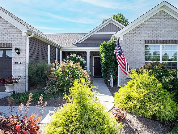 3rd image of 18238 Sandy Cove Ln
