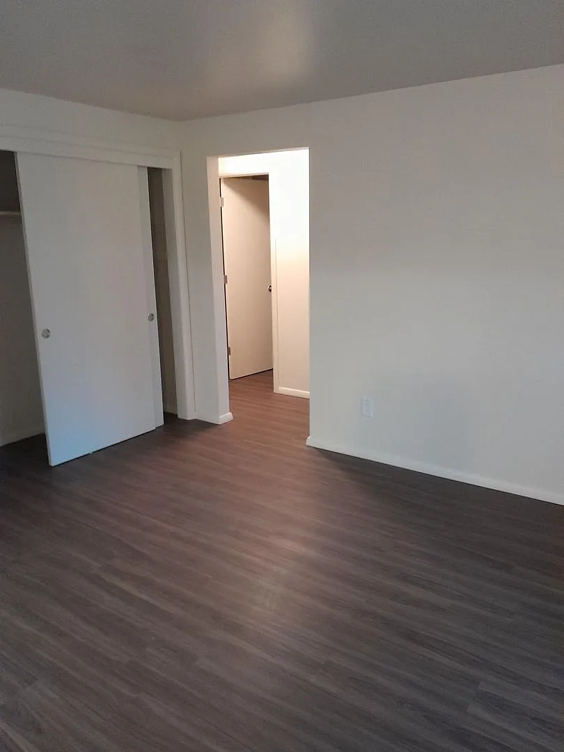 Oakview Terrace Apartments — Photo 4