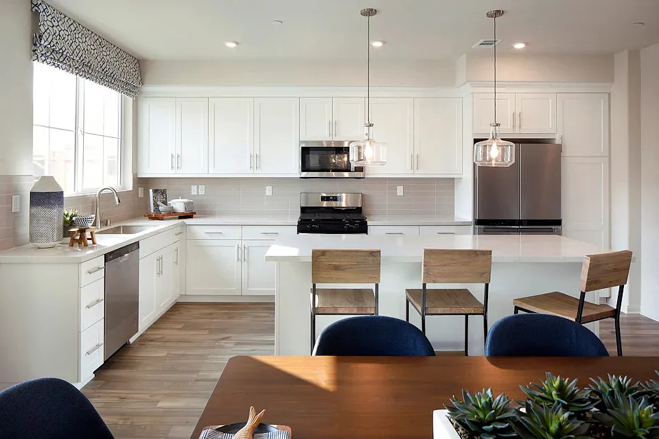 2 bed, 2.5 bath, 1196 sqft, $3,200 — Photo 2