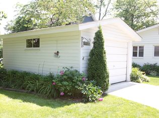 11224 Algonquin Dr, Pinckney, MI 48169