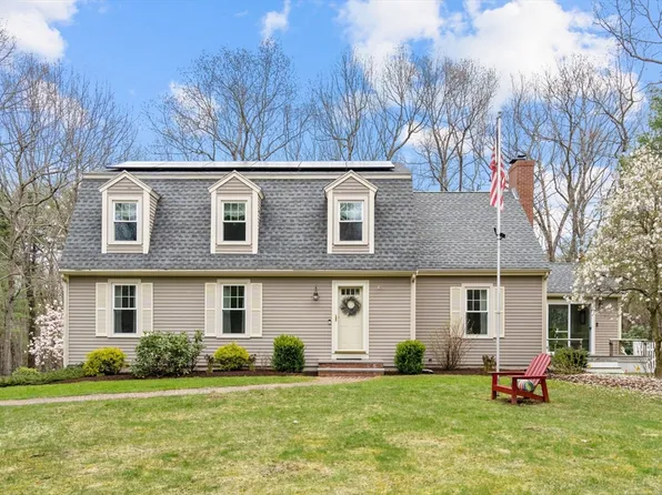 14 Hunters Rd, Boxford, MA 01921