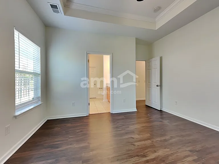 632 Stonebridge Cir — Photo 13