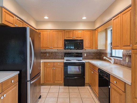 4th image of 10430 Ashley Oaks Dr