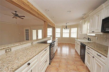 2nd image of 207 County Road 6401