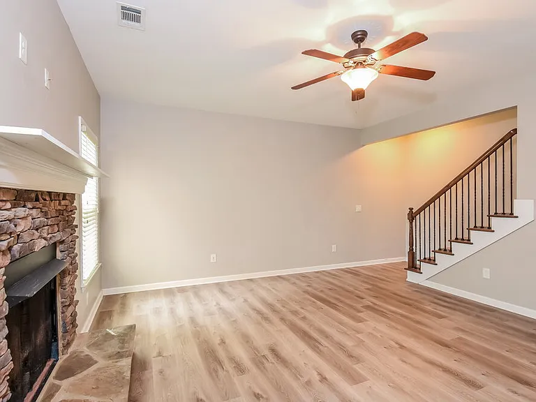 114 Valdosta Ave — Photo 4